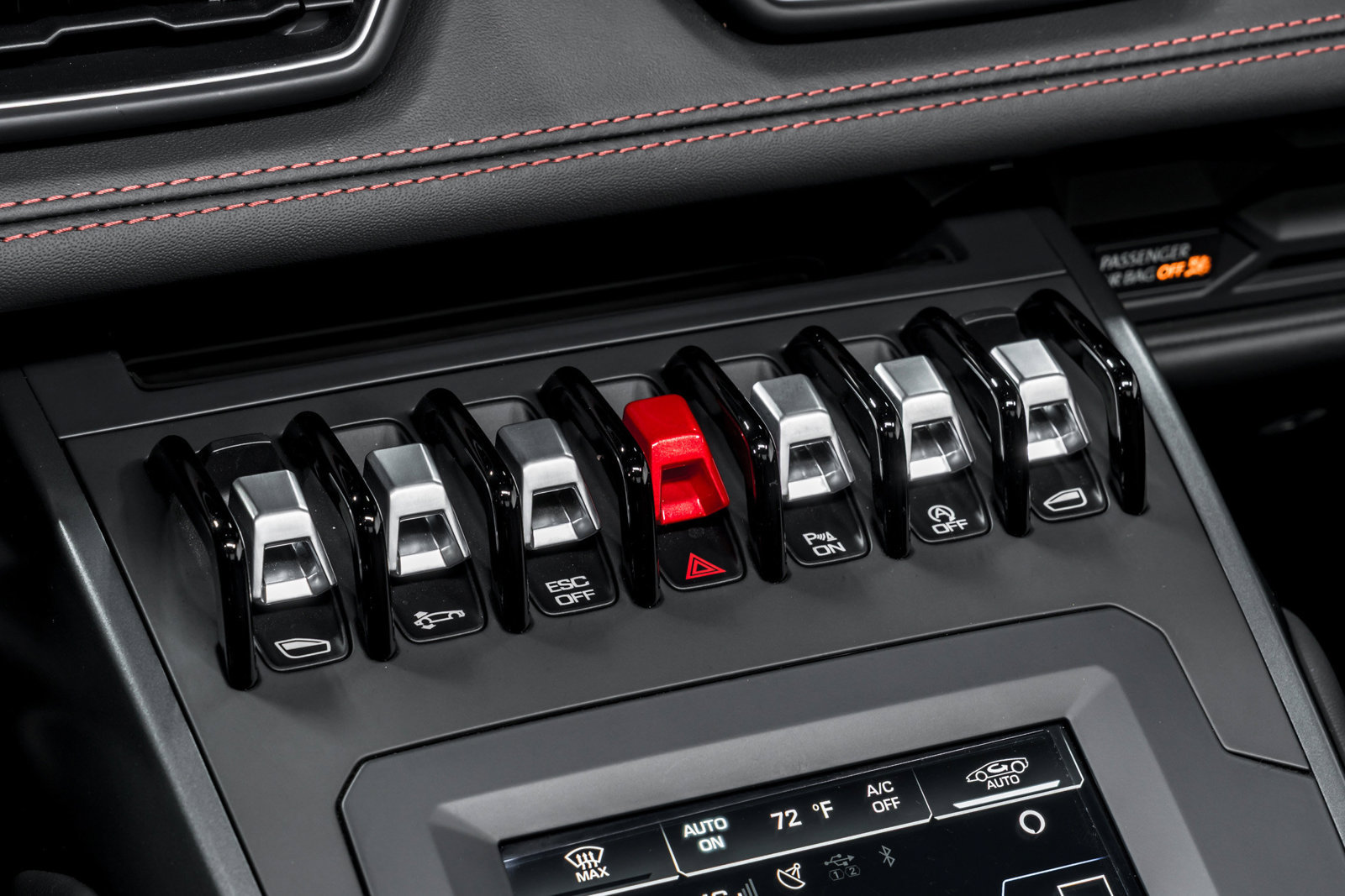 Used 2022 Lamborghini Huracan EVO RWD image 24