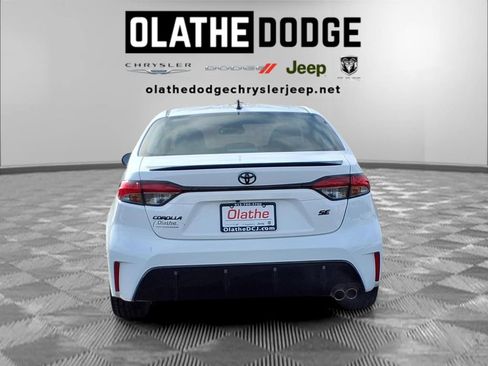 Used 2024 Toyota Corolla SE Nightshade image 26