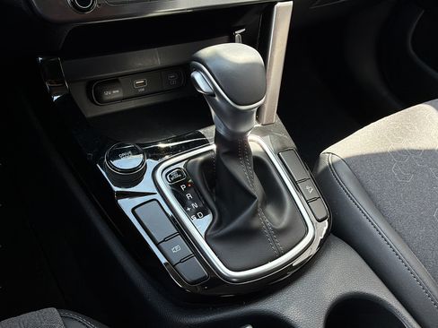 Used 2024 Kia Seltos S FWD image 23