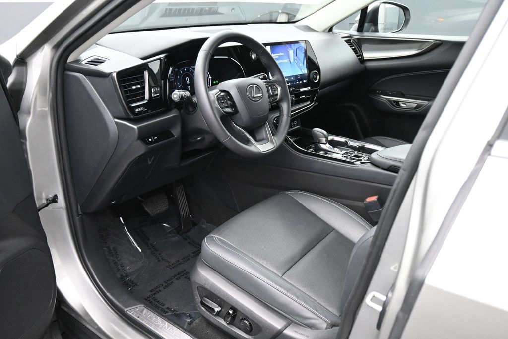 Used 2025 Lexus NX 250 FWD w/ Cold Area Package image 2