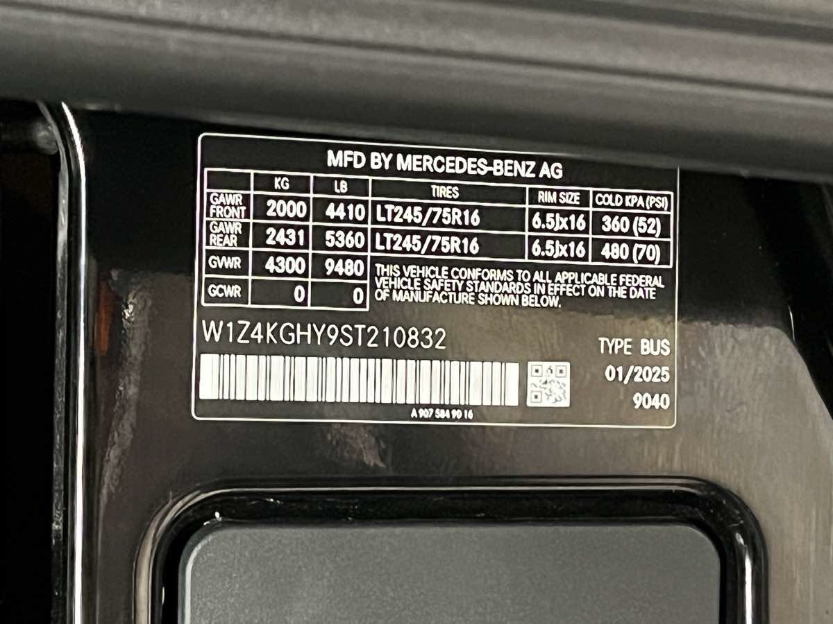 Used 2025 Mercedes-Benz Sprinter 2500 image 33