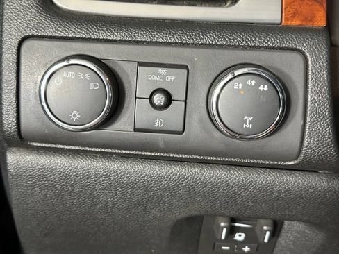 Used 2011 Chevrolet Silverado 2500 LTZ w/ Snow Plow Prep Package AWD/4WD image 19