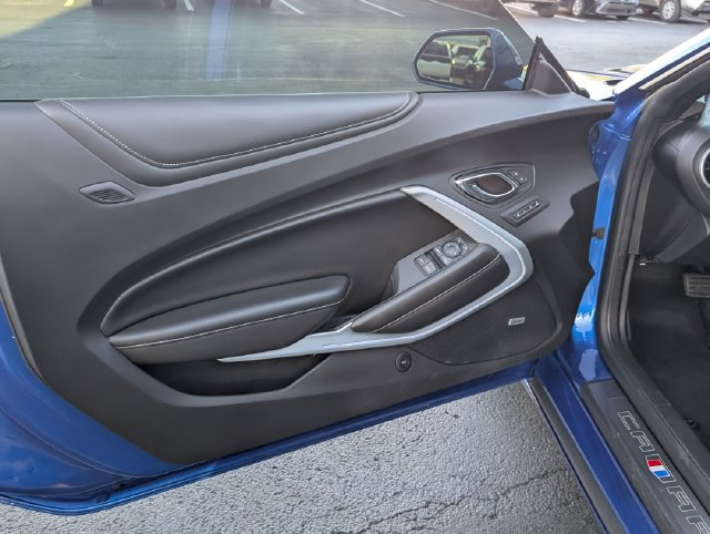 Used 2016 Chevrolet Camaro SS RWD image 11