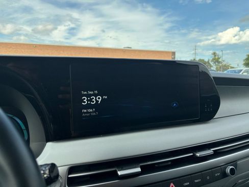 Used 2025 Hyundai Palisade SEL FWD image 19