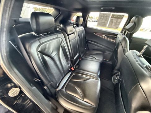 Used 2019 Lincoln Nautilus Reserve image 26