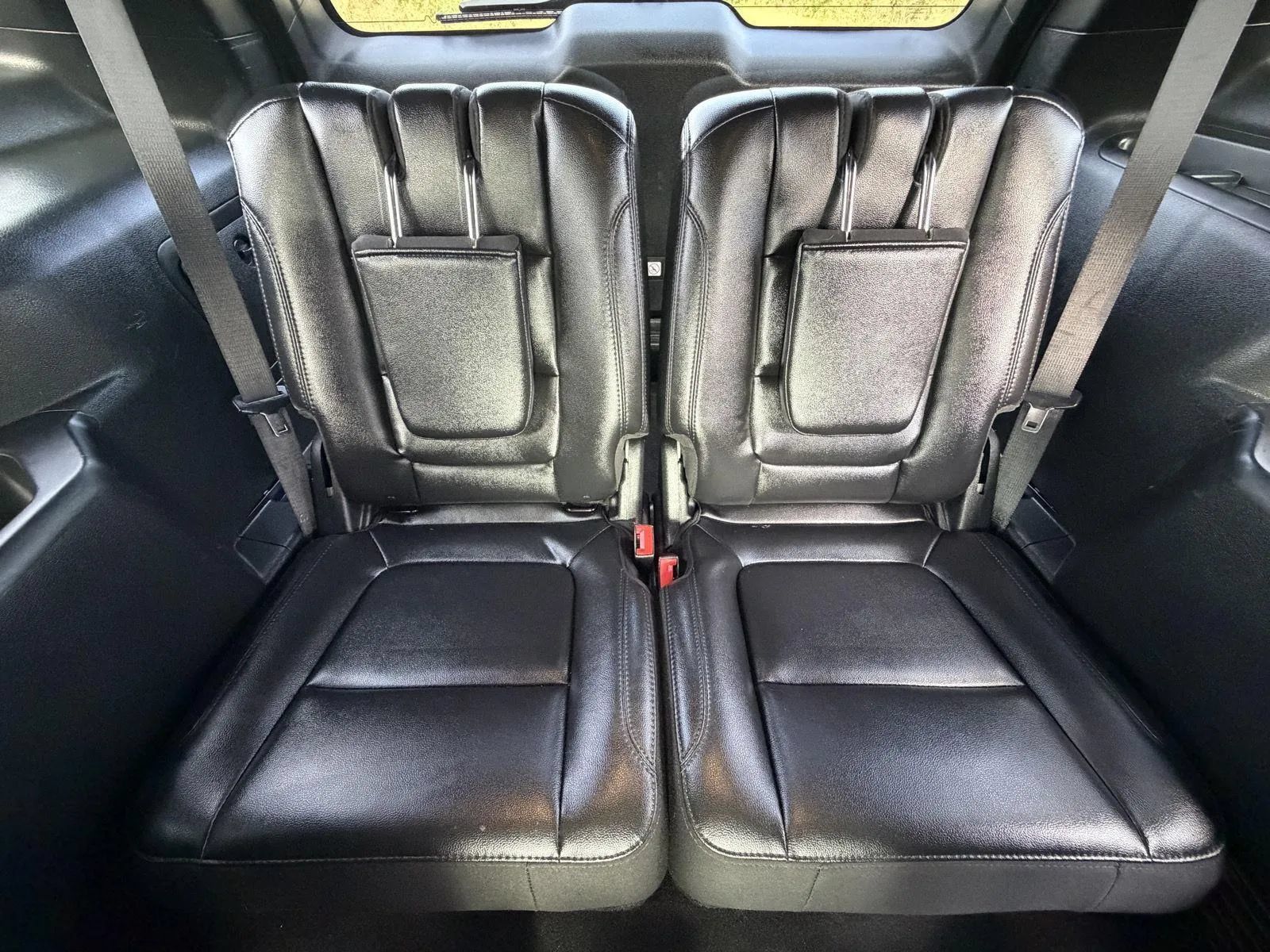 Used 2019 Ford Explorer XLT w/ Equipment Group 202A FWD image 18