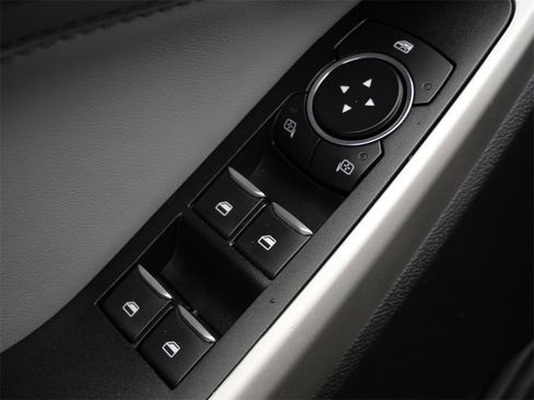 Certified 2022 Ford Explorer XLT w/ Equipment Group 202A image 16