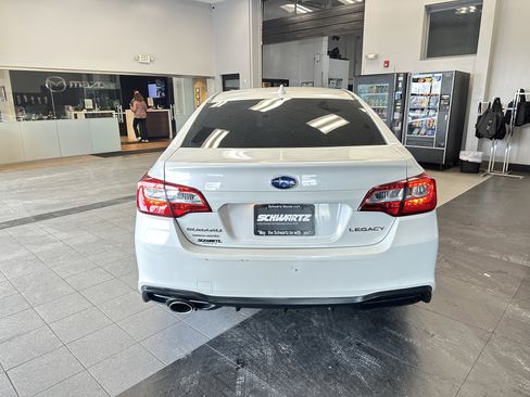 Used 2019 Subaru Legacy 2.5i Premium image 7