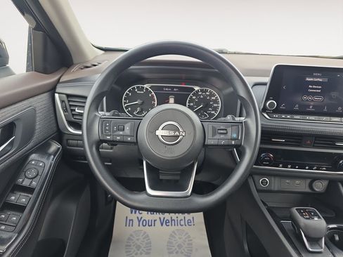 Used 2023 Nissan Rogue SV image 12