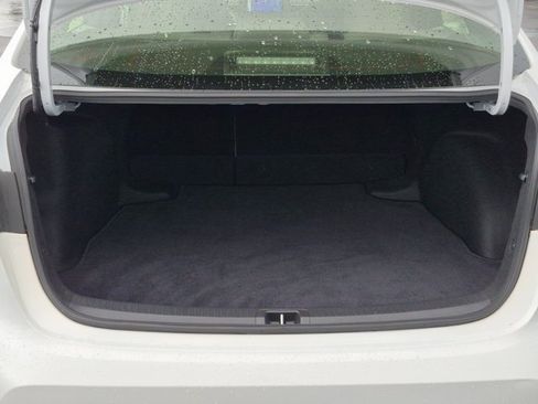 Used 2024 Toyota Corolla SE image 6