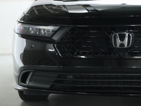 Used 2025 Honda Accord Touring image 6