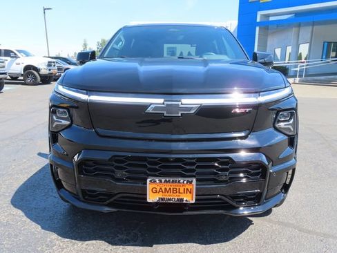 Certified 2025 Chevrolet Silverado EV RST AWD/4WD image 2
