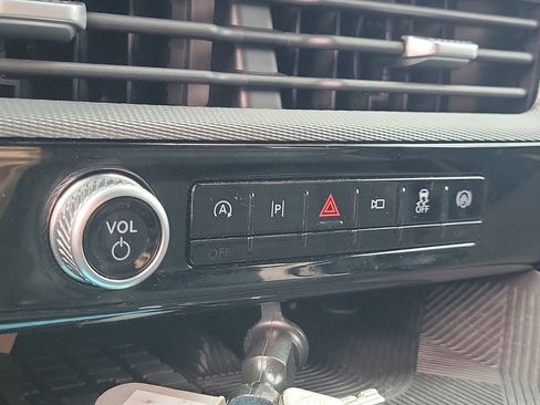 Used 2025 Ford Explorer ST-Line w/ Premium Package image 26