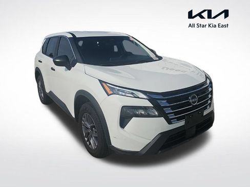 Used 2024 Nissan Rogue S FWD image 1