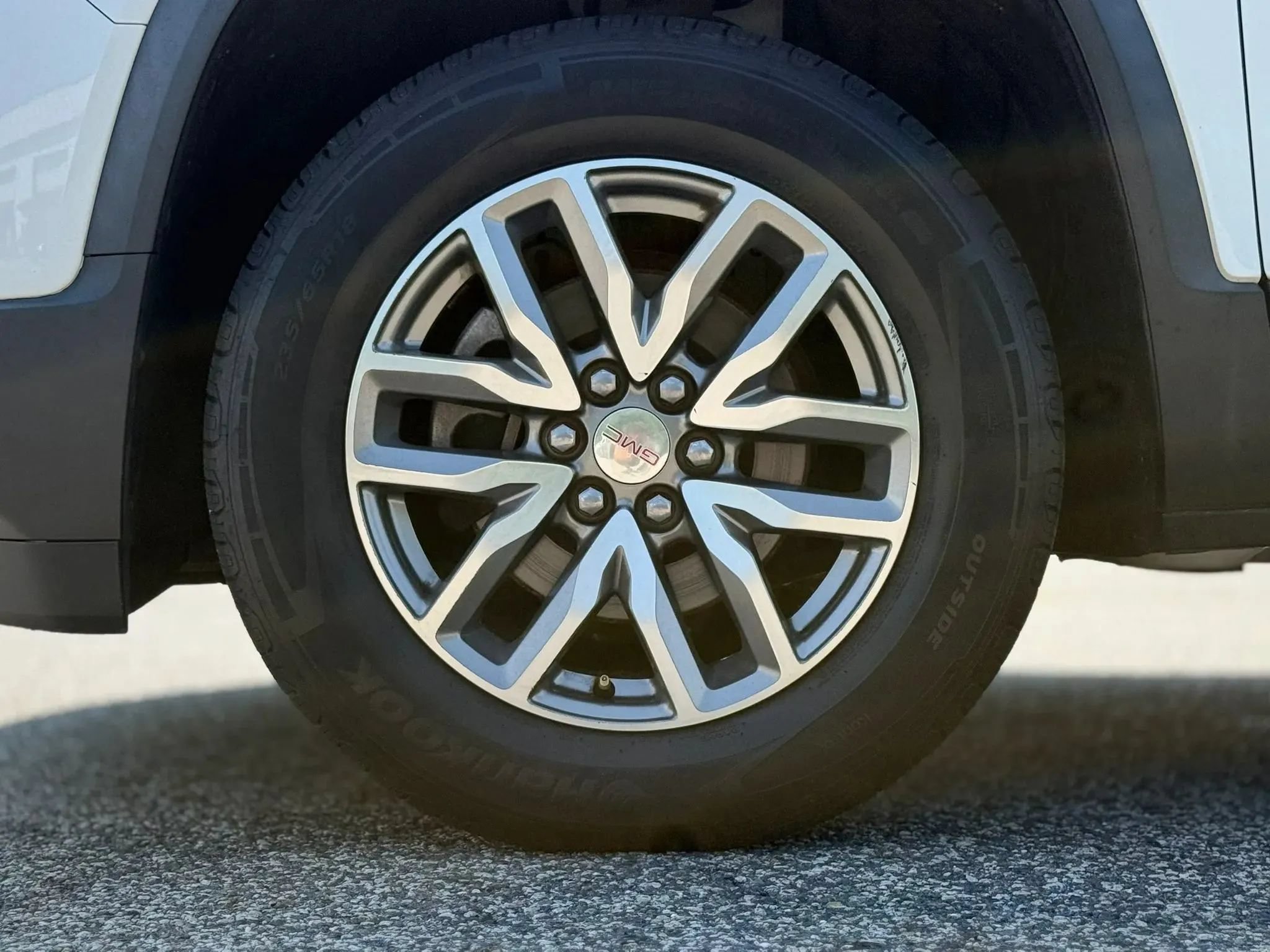 Used 2019 GMC Acadia SLE w/ Driver Alert Package I AWD/4WD image 31