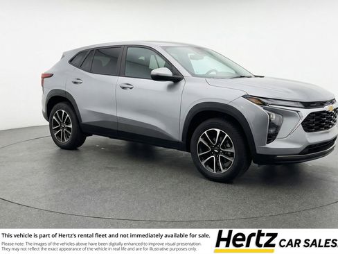 Used 2025 Chevrolet TrailBlazer LT image 1