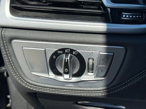 Used 2019 BMW 750i xDrive w/ Executive Package image 48