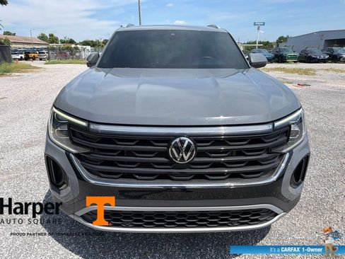 Used 2024 Volkswagen Atlas Cross Sport SE FWD image 8