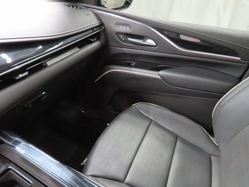 Used 2023 Cadillac Escalade ESV Sport image 41