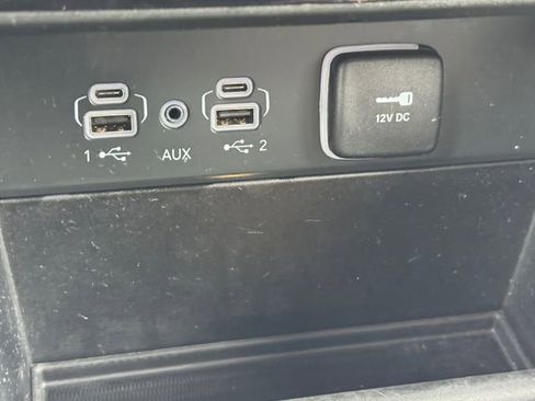 Certified 2023 Jeep Grand Cherokee Limited w/ Black Appearance Package image 14