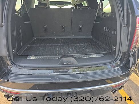 Used 2024 Chevrolet Suburban High Country AWD/4WD image 27