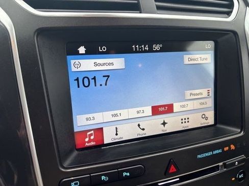 Used 2017 Ford Explorer Platinum image 21