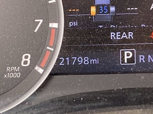 Used 2024 Nissan Frontier SV w/ Hardbody Edition AWD/4WD image 12