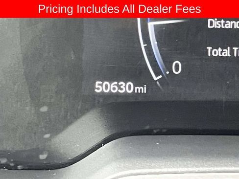 Used 2025 Toyota Corolla Cross XLE AWD/4WD image 24