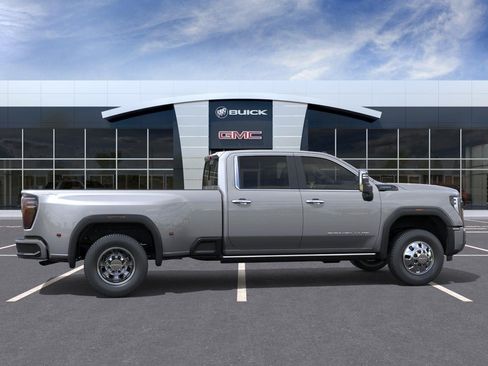 New 2026 GMC Sierra 3500 Denali Ultimate w/ LPO, Black Badging Package AWD/4WD image 5
