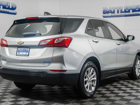 Used 2020 Chevrolet Equinox LS image 9