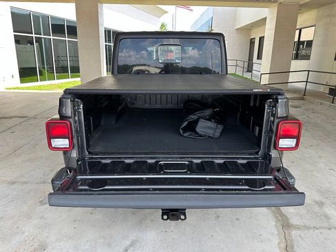 Used 2020 Jeep Gladiator Sport AWD/4WD image 30