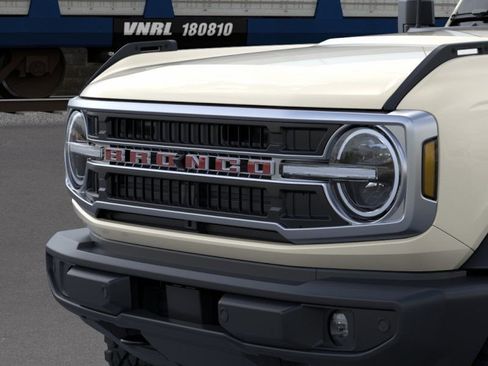 New 2026 Ford Bronco Outer Banks AWD/4WD image 19