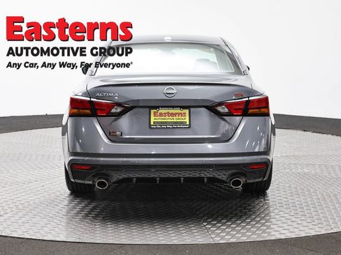 Used 2024 Nissan Altima 2.5 SR FWD image 6