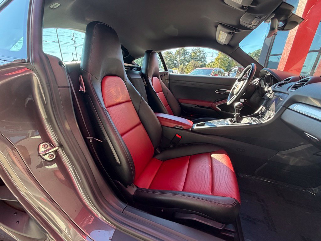 Used 2019 Porsche 718 Cayman RWD image 32