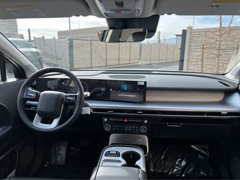 New 2026 Hyundai Ioniq 9 Limited AWD/4WD image 27