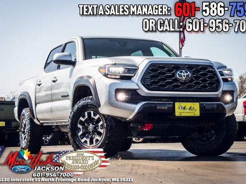 Used 2022 Toyota Tacoma TRD Off-Road image 1