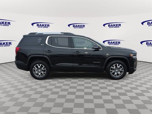 Used 2023 GMC Acadia SLT w/ Preferred Package image 4