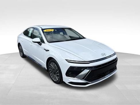 Used 2025 Hyundai Sonata SEL FWD image 8