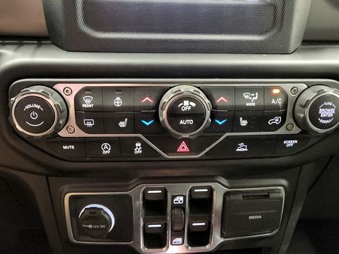 Used 2021 Jeep Wrangler Unlimited Sport AWD/4WD image 33