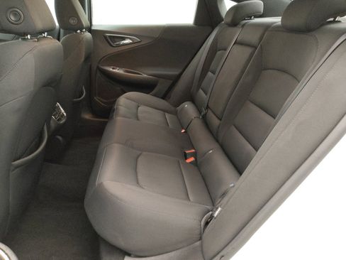 Used 2019 Chevrolet Malibu LT image 18