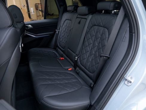 Used 2025 BMW X5 xDrive40i w/ M Sport Package AWD/4WD image 24