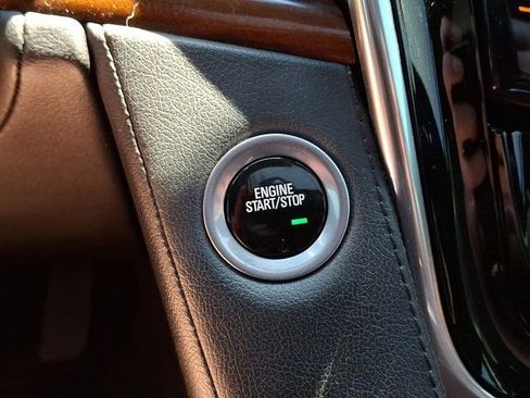 Used 2019 Cadillac Escalade ESV Premium Luxury AWD/4WD image 31
