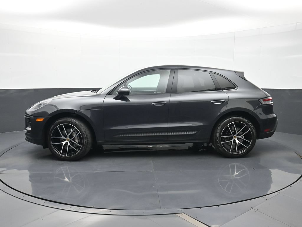 Certified 2023 Porsche Macan AWD/4WD image 2