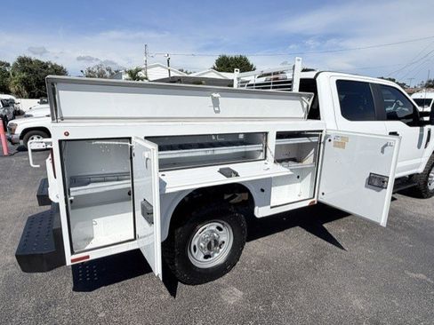 Used 2022 Ford F250 XL w/ Power Equipment Group AWD/4WD image 12