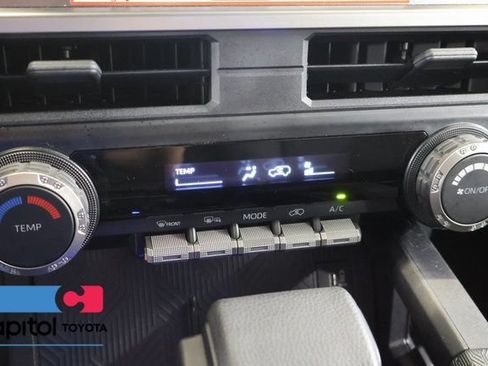 Certified 2025 Toyota 4Runner SR5 AWD/4WD image 21