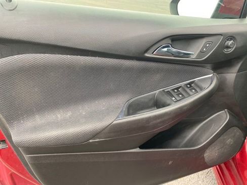 Used 2018 Chevrolet Cruze LT w/ Convenience Package image 16