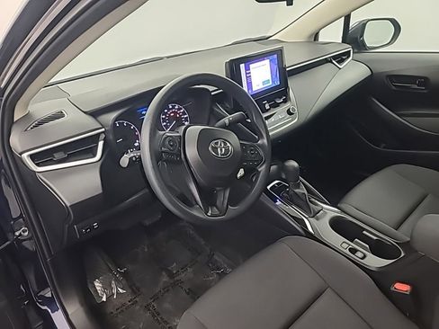 Used 2025 Toyota Corolla LE image 9