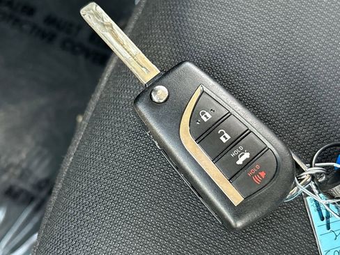 Used 2024 Toyota Corolla LE image 28