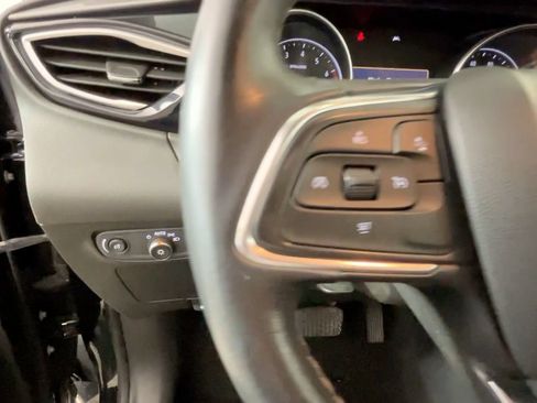 Used 2022 Buick Encore GX Select w/ Sport Touring Package FWD image 28