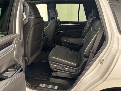 Used 2025 Cadillac Escalade Sport w/ Touring Package AWD/4WD image 37